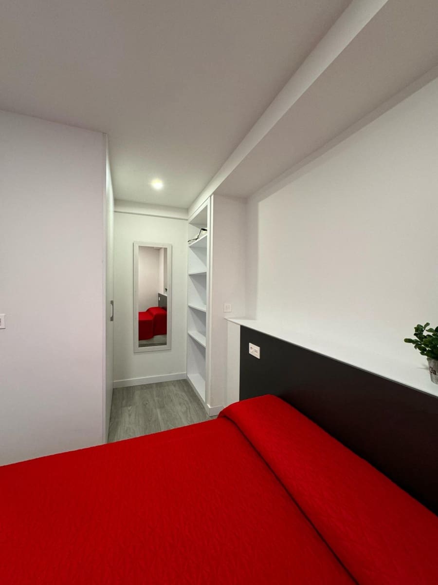 1 soverom Leilighet til leie i Granada by - € 900 (Ref: 9543706)