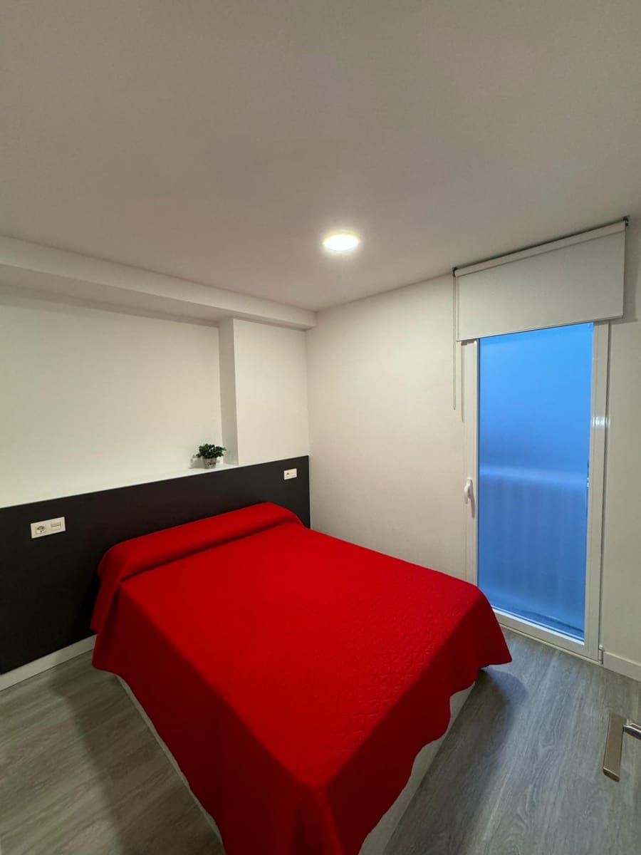 1 soverom Leilighet til leie i Granada by - € 900 (Ref: 9543706)