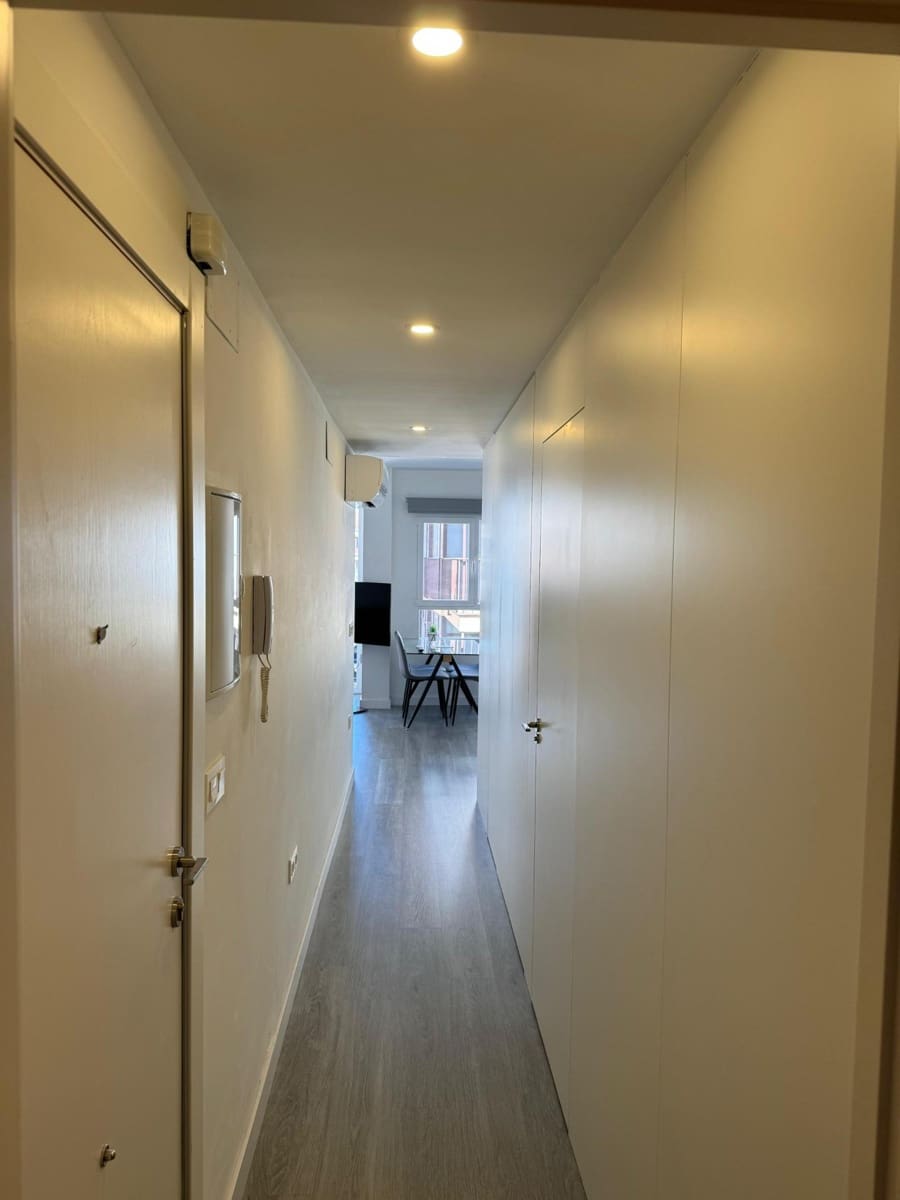 1 soverom Leilighet til leie i Granada by - € 900 (Ref: 9543706)