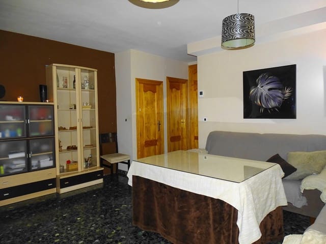 3 Zimmer Reihenhaus zu verkaufen in Peligros mit Garage - 195.000 € (Ref: 9548272)