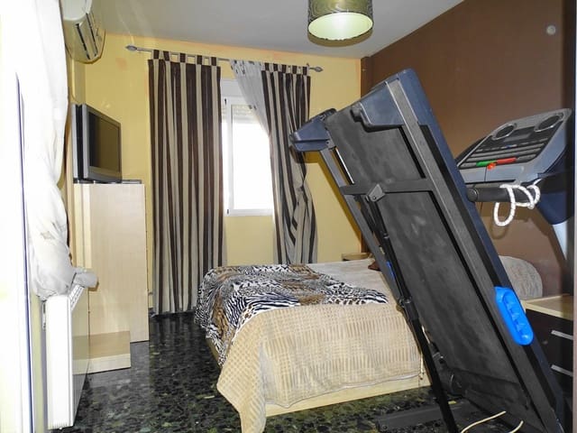 3 Zimmer Reihenhaus zu verkaufen in Peligros mit Garage - 195.000 € (Ref: 9548272)