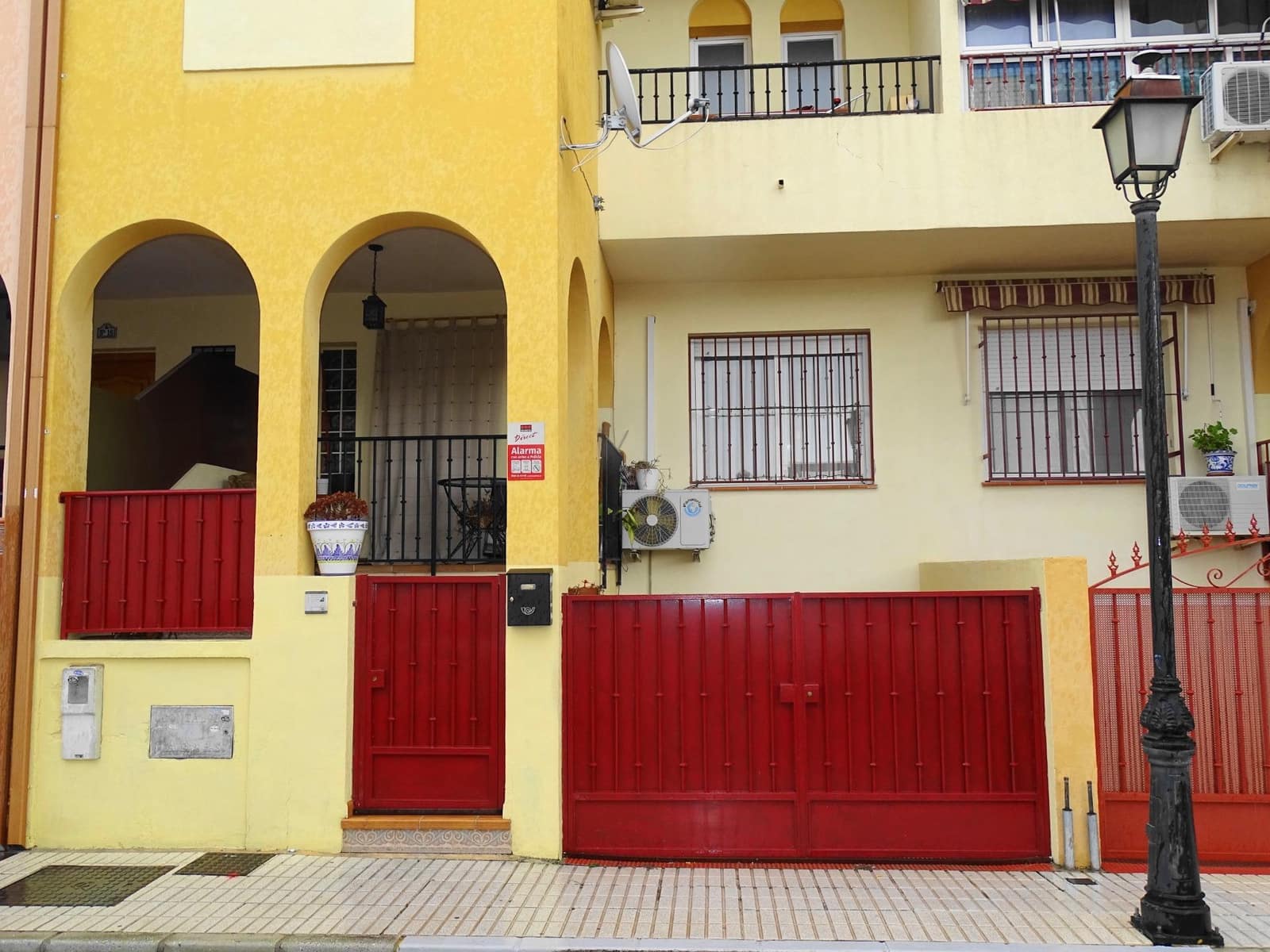 3 Zimmer Reihenhaus zu verkaufen in Peligros mit Garage - 195.000 € (Ref: 9548272)