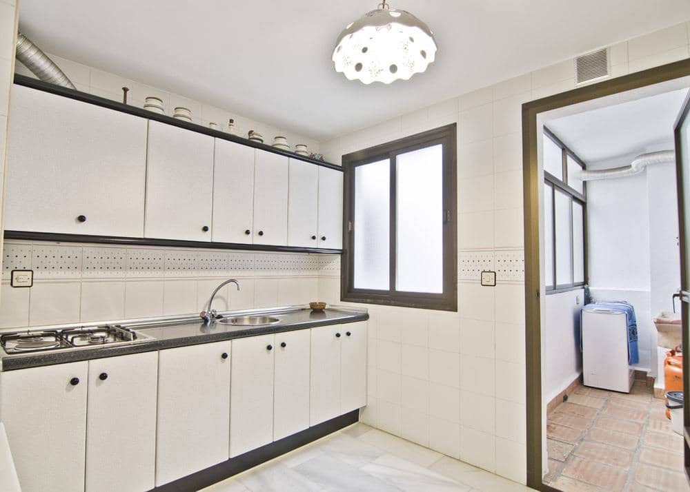 2 makuuhuone Asunto myytävänä paikassa Motril mukana uima-altaan 
autotalli - 225 000 € (Ref: 9555910)