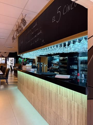 Restaurant/Bar for sale in Cabo Roig, Orihuela - € 95,000 (Ref: 10037657)