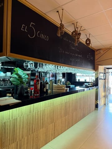 Restaurant/Bar for sale in Cabo Roig, Orihuela - € 95,000 (Ref: 10037657)