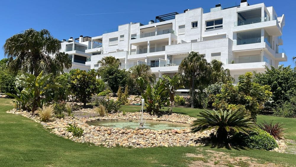 2 bedroom Apartment for sale in Torrevieja with pool garage - € 349,995 (Ref: 10098912)