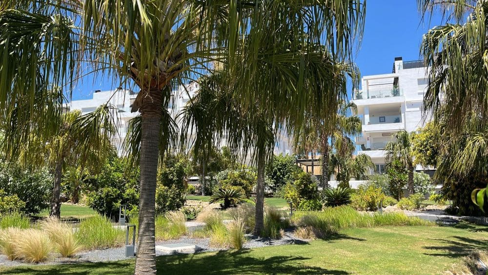 2 bedroom Apartment for sale in Torrevieja with pool garage - € 349,995 (Ref: 10098912)