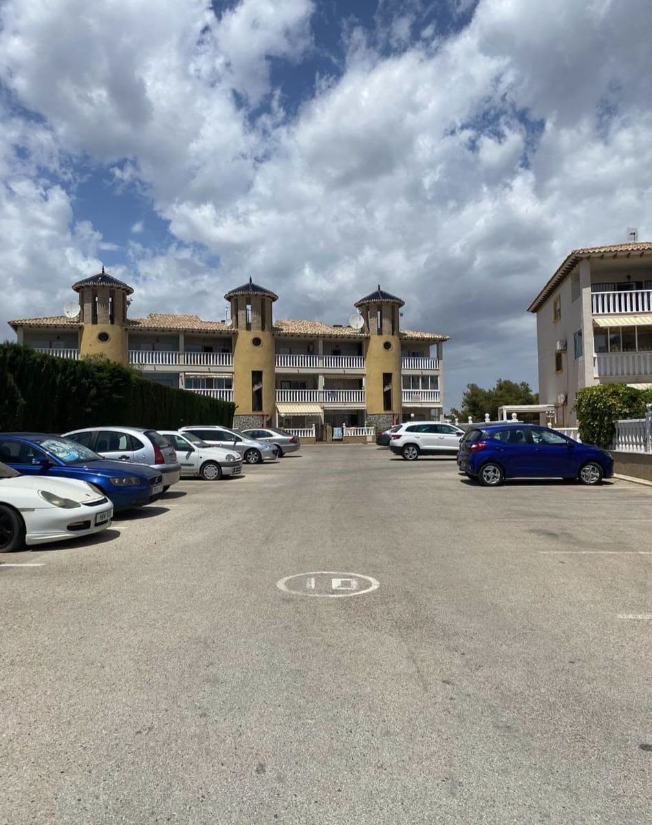 2 sovrum Lägenhet till salu i Orihuela med pool - 159 995 € (Ref: 10139947)