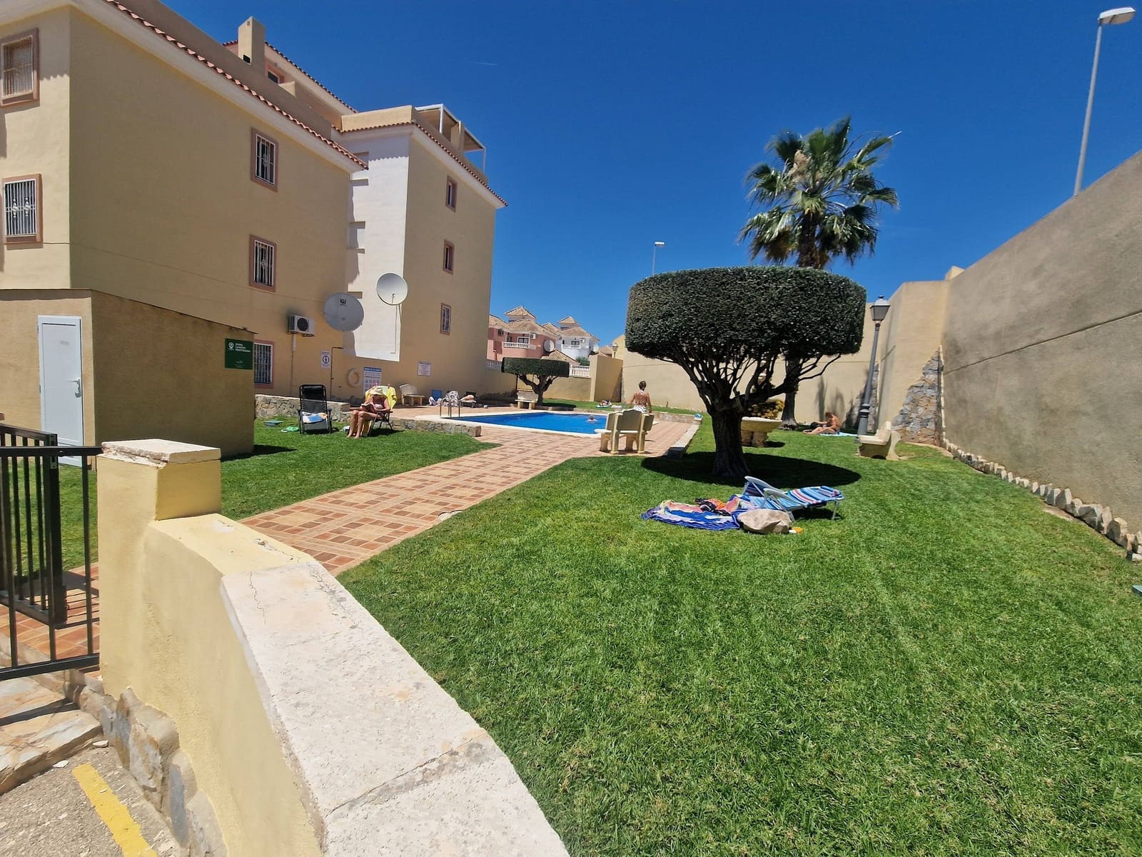 2 soverom Leilighet til salgs i Orihuela Costa med svømmebasseng garasje - € 135 000 (Ref: 10140138)