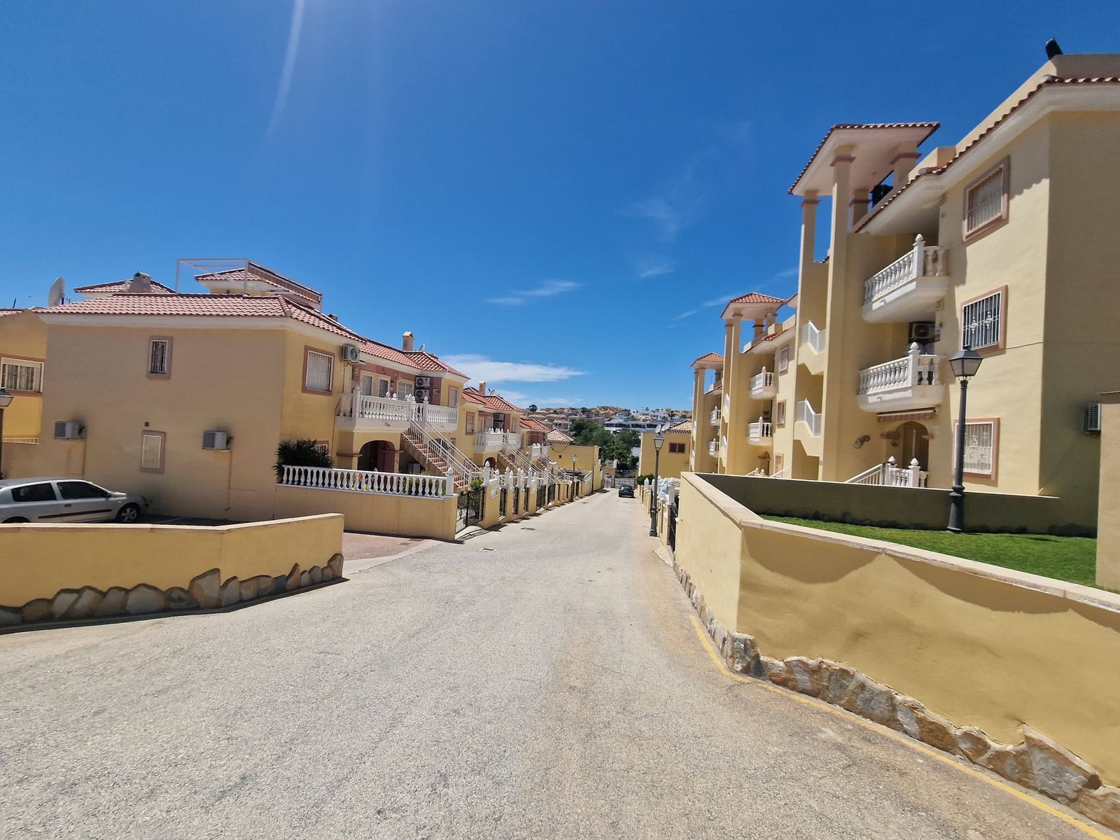 2 soverom Leilighet til salgs i Orihuela Costa med svømmebasseng garasje - € 135 000 (Ref: 10140138)