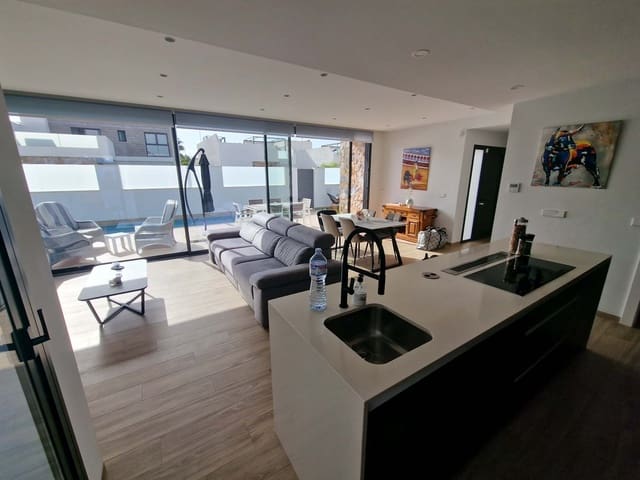 Chalet de 3 habitaciones en San Javier en venta con piscina garaje - 645.000 € (Ref: 10174186)