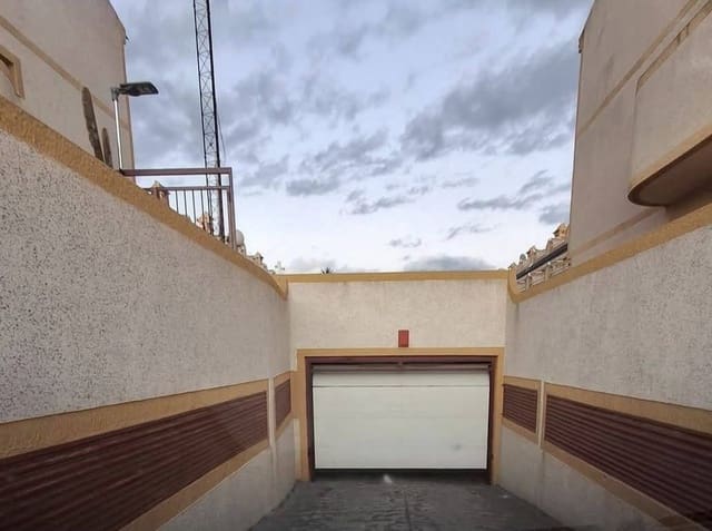 Hulehus til salg i Orihuela Costa, Orihuela - € 40.000 (Ref: 9134854)