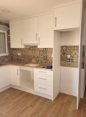 2 chambre Appartement à vendre à Punta Prima, Orihuela avec piscine garage - 178 500 € (Ref: 9210447)