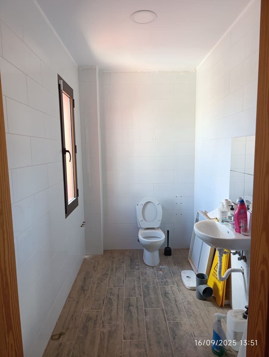 Commercial for sale in Campoamor - € 26,500 (Ref: 9308748)