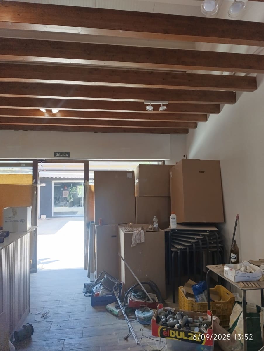 Commercial for sale in Campoamor - € 26,500 (Ref: 9308748)