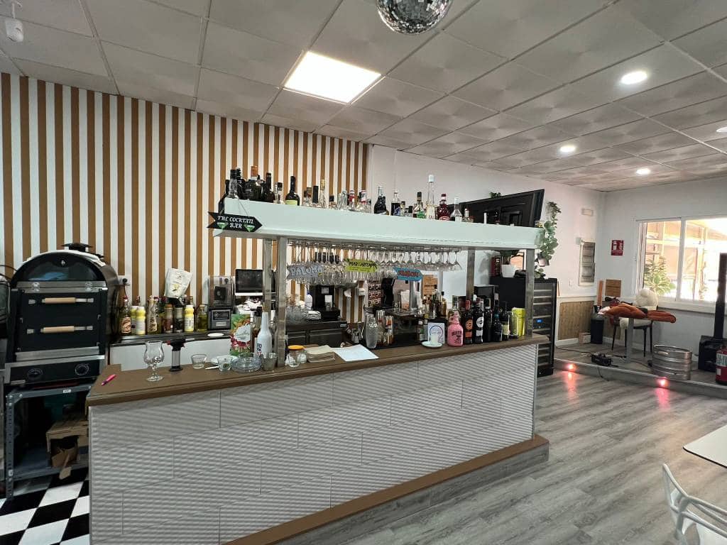 Restaurant/Bar til salg i Orihuela Costa - € 47.000 (Ref: 9308962)
