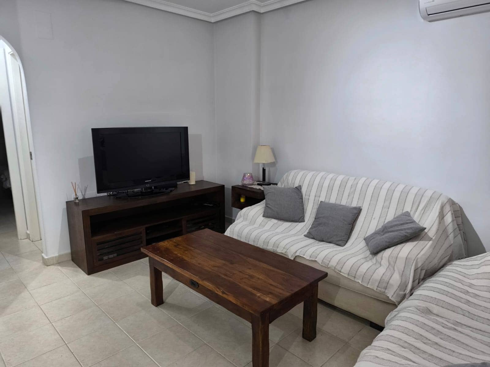 2 bedroom Apartment for rent in Jacarilla with pool garage - € 700 (Ref: 9441576)