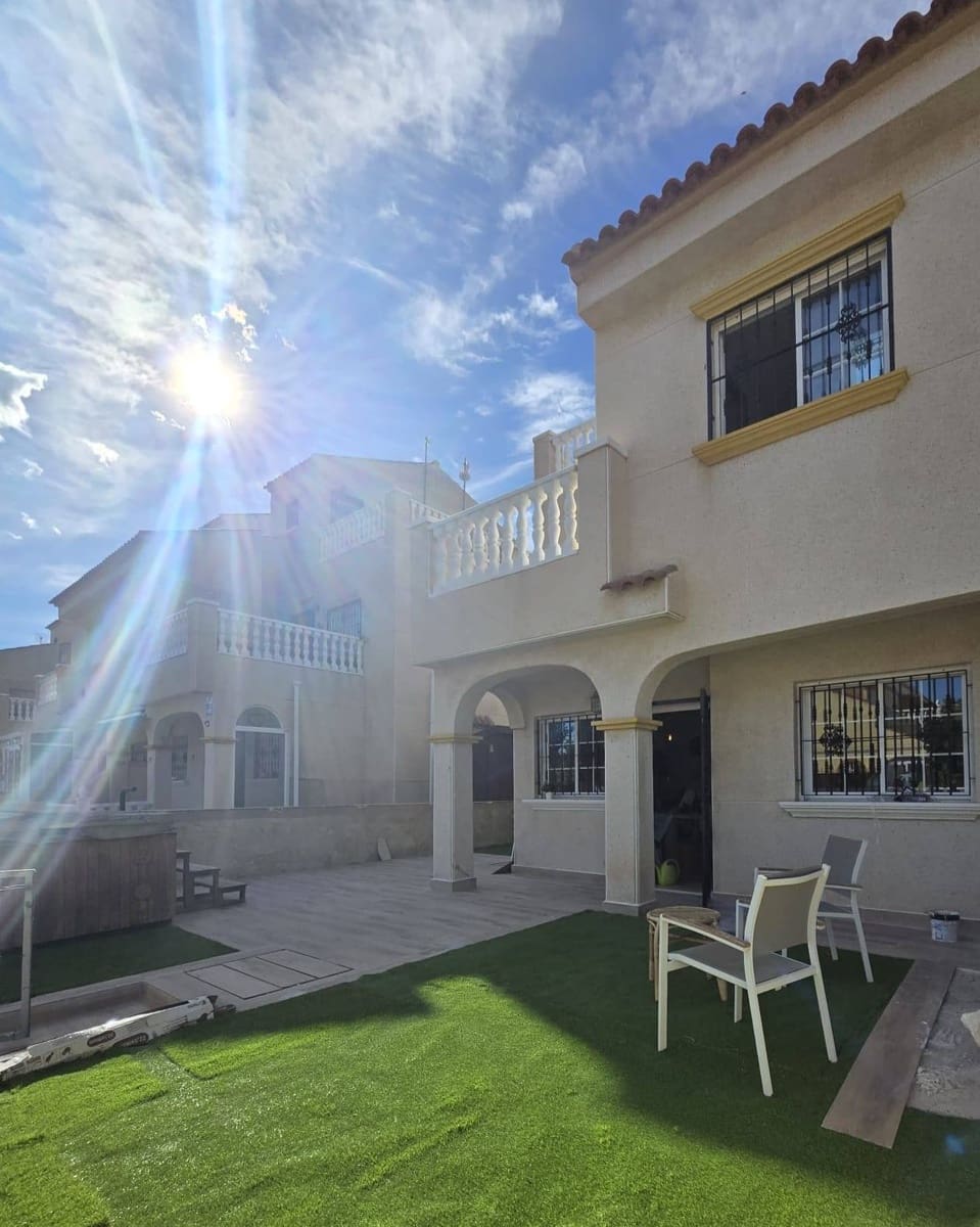 2 camera da letto Casa in vendita in Torrevieja con piscina - 178.000 € (Rif: 9470998)