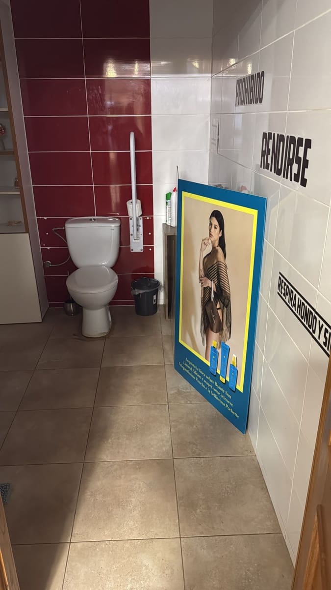 Comercial para venda em Torrevieja - 45 000 € (Ref: 9720356)