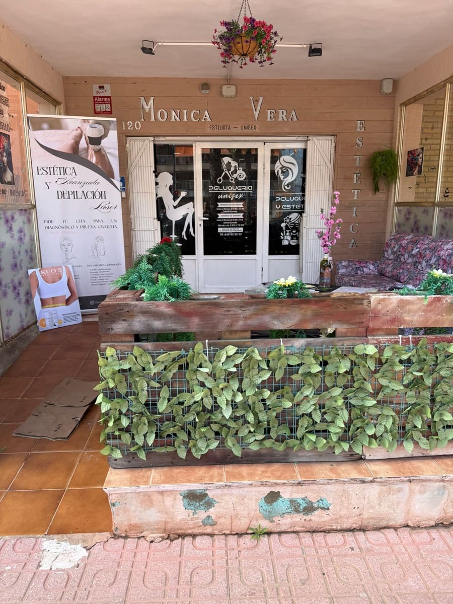 Comercial para venda em Torrevieja - 45 000 € (Ref: 9720356)