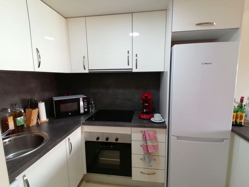 Apartamento de 2 habitaciones en Alicante / Alacant ciudad en alquiler con piscina garaje - 650 € (Ref: 9733425)