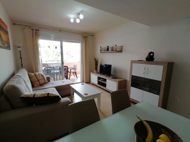 Apartamento de 2 habitaciones en Alicante / Alacant ciudad en alquiler con piscina garaje - 650 € (Ref: 9733425)