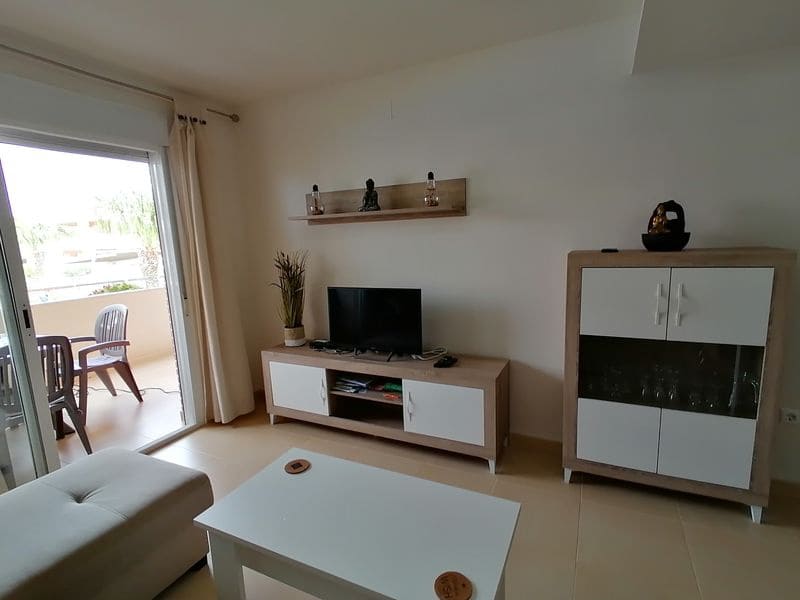 Apartamento de 2 habitaciones en Alicante / Alacant ciudad en alquiler con piscina garaje - 650 € (Ref: 9733425)