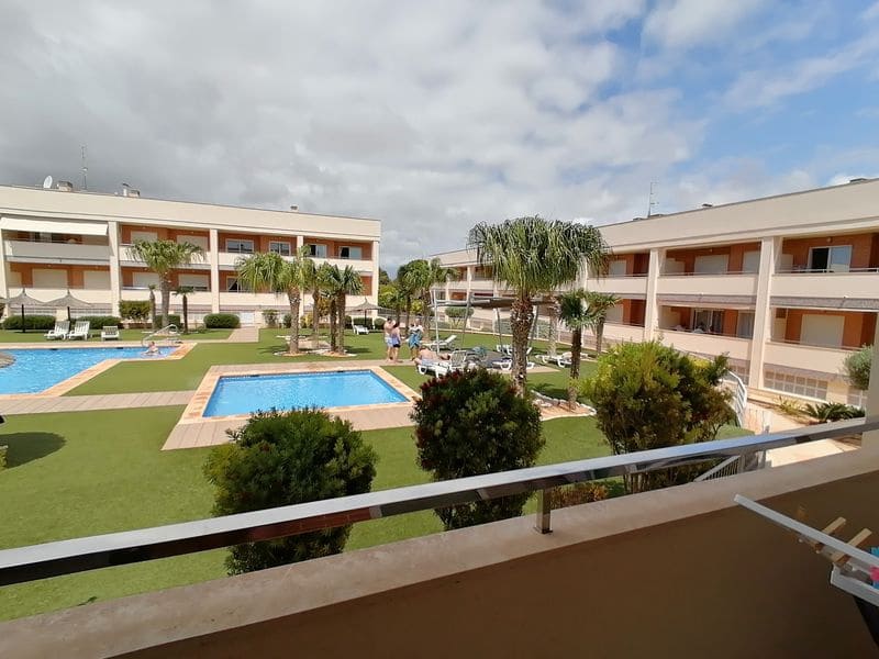 Apartamento de 2 habitaciones en Alicante / Alacant ciudad en alquiler con piscina garaje - 650 € (Ref: 9733425)
