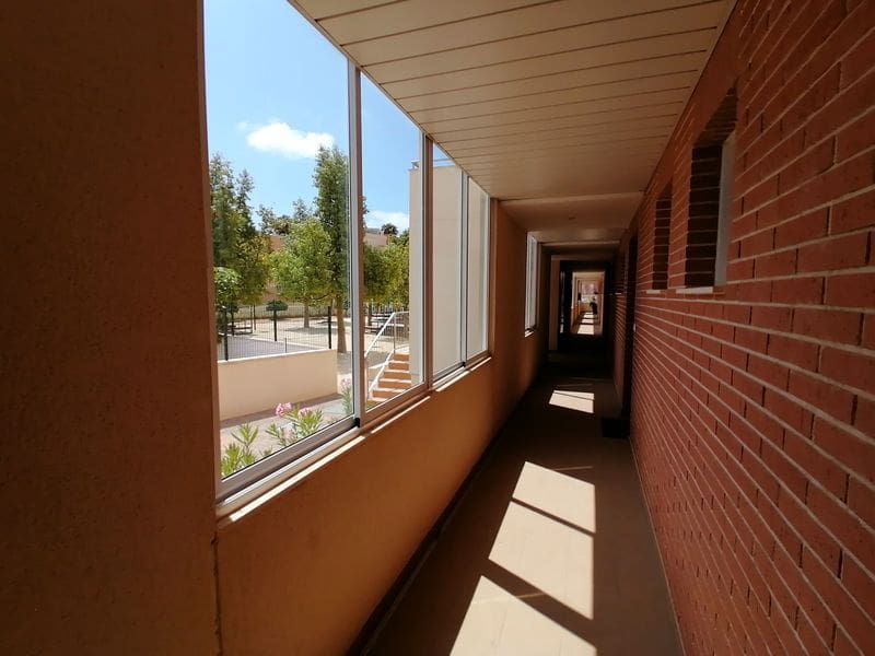 Apartamento de 2 habitaciones en Alicante / Alacant ciudad en alquiler con piscina garaje - 650 € (Ref: 9733425)