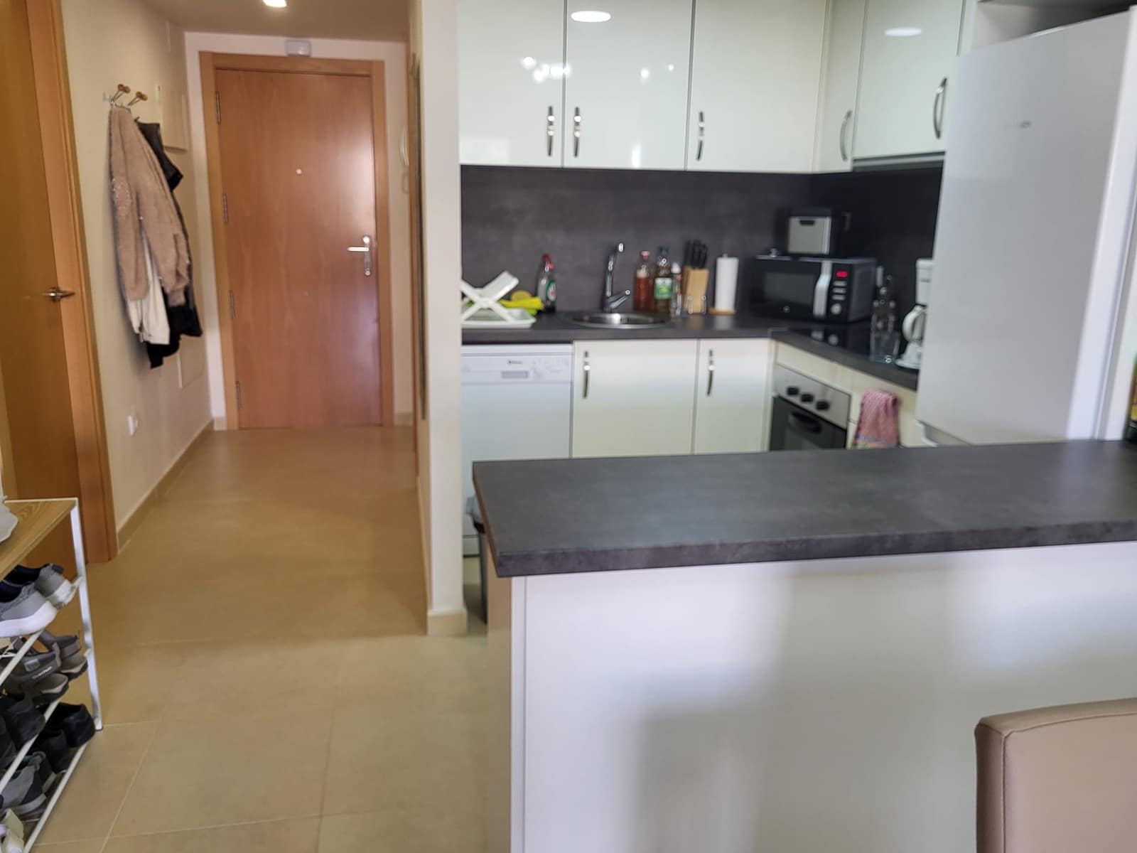 Apartamento de 2 habitaciones en Alicante / Alacant ciudad en alquiler con piscina garaje - 650 € (Ref: 9733425)