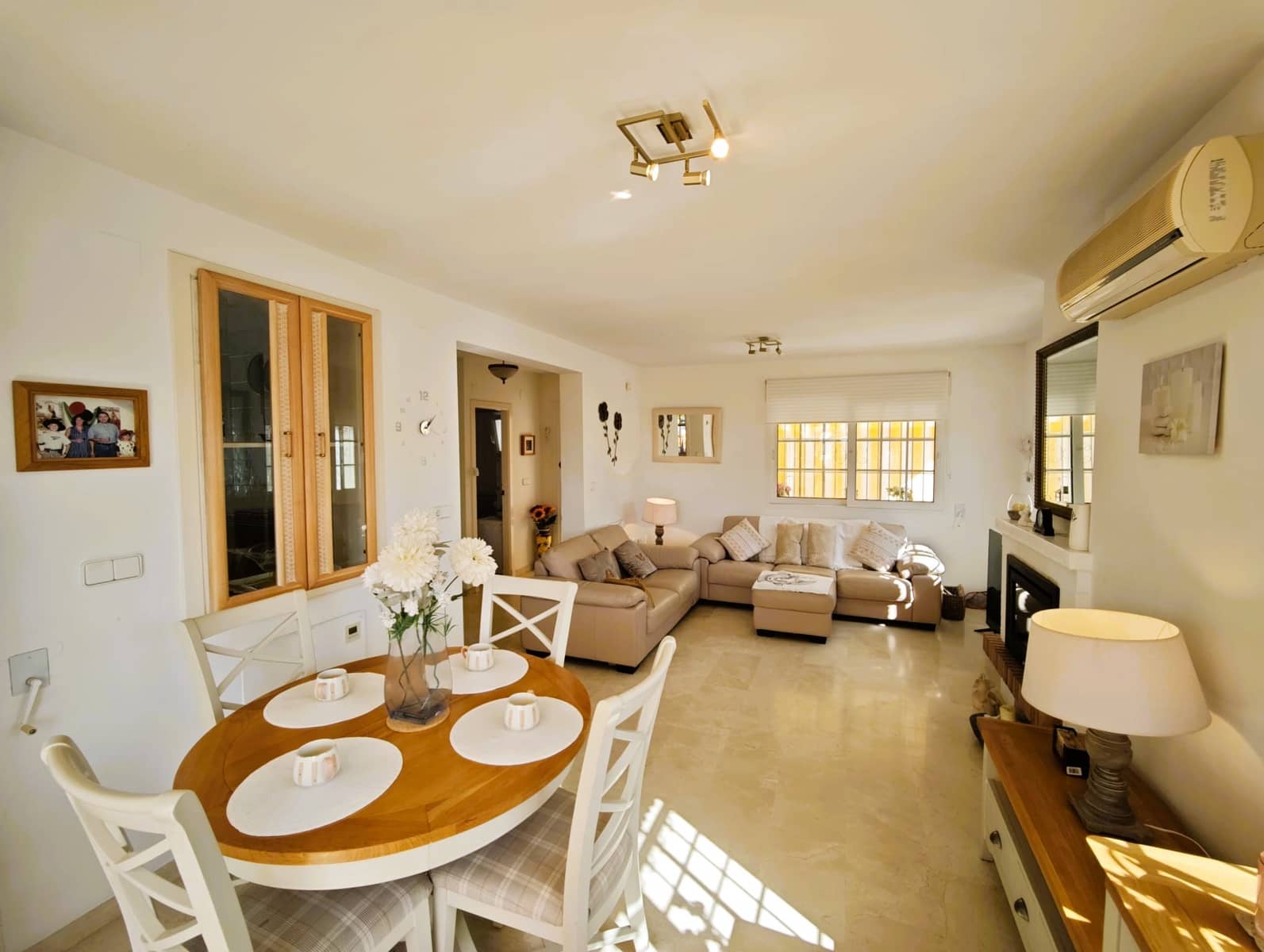 3 slaapkamer Villa te koop in Playa Flamenca met zwembad garage - € 365.000 (Ref: 9736028)