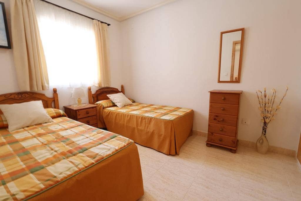 2 quarto Bungalow para venda em Playa Flamenca com piscina garagem - 189 000 € (Ref: 9844073)