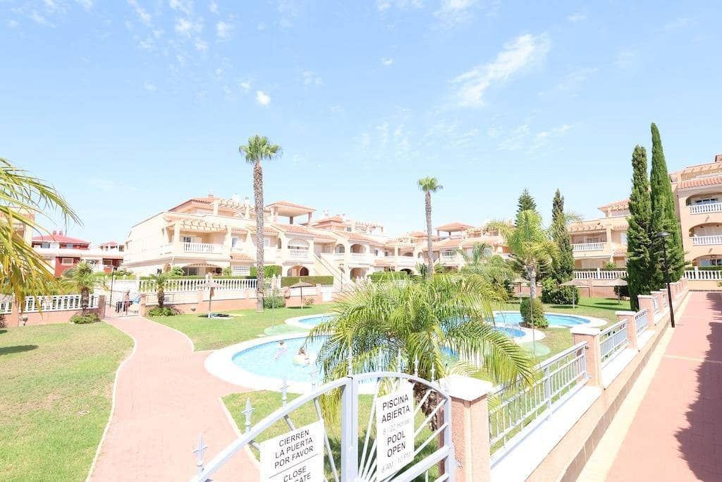 2 quarto Bungalow para venda em Playa Flamenca com piscina garagem - 189 000 € (Ref: 9844073)