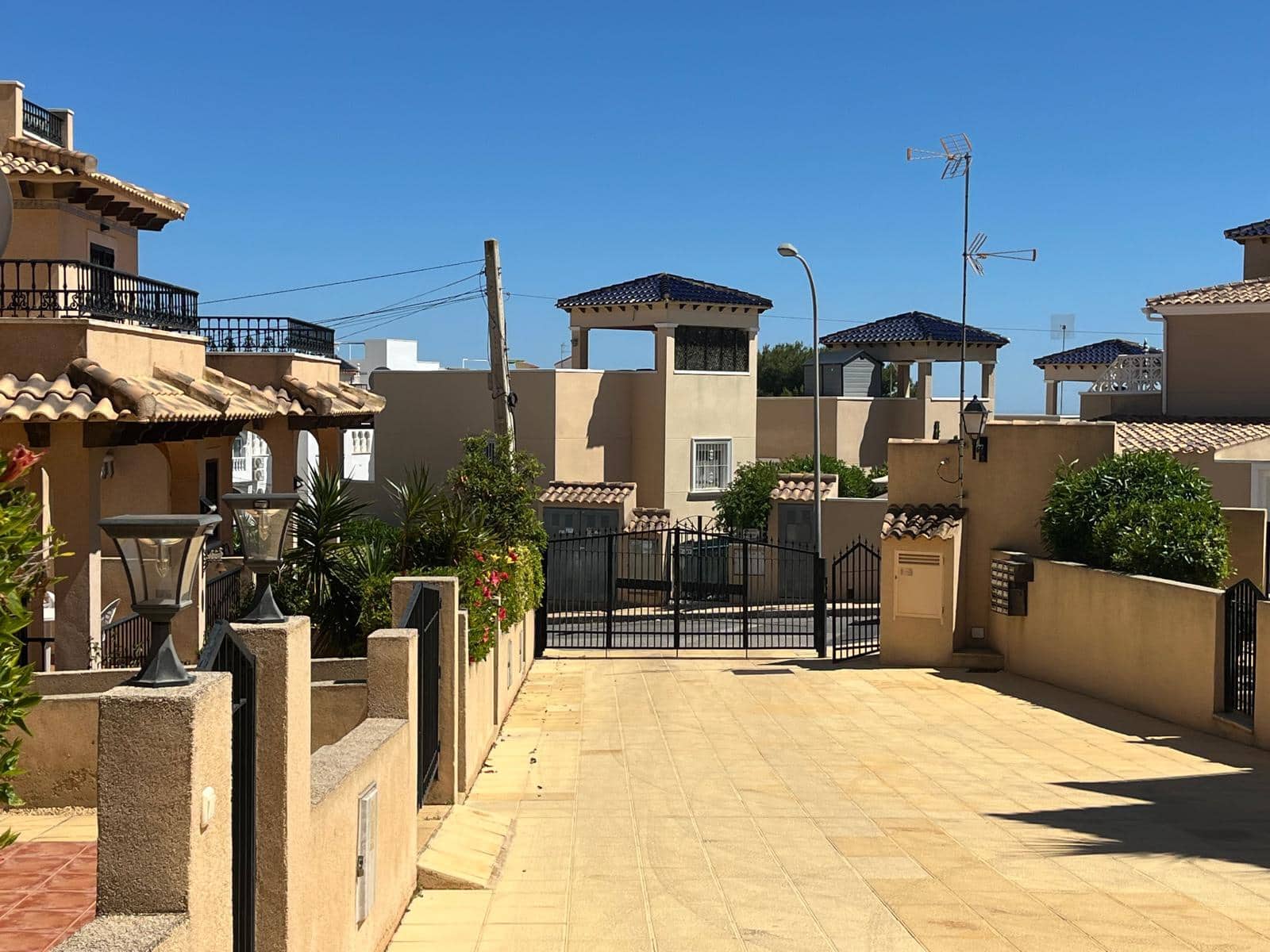 3 soverom Bungalow til salgs i Villamartin med svømmebasseng - € 218 999 (Ref: 9888340)