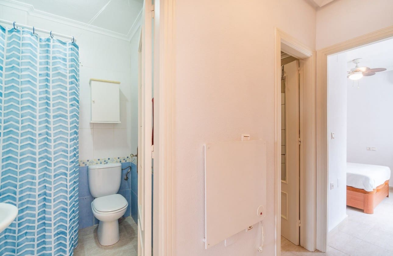 2 Zimmer Apartment zu verkaufen in Orihuela mit Pool - 150.000 € (Ref: 9909017)