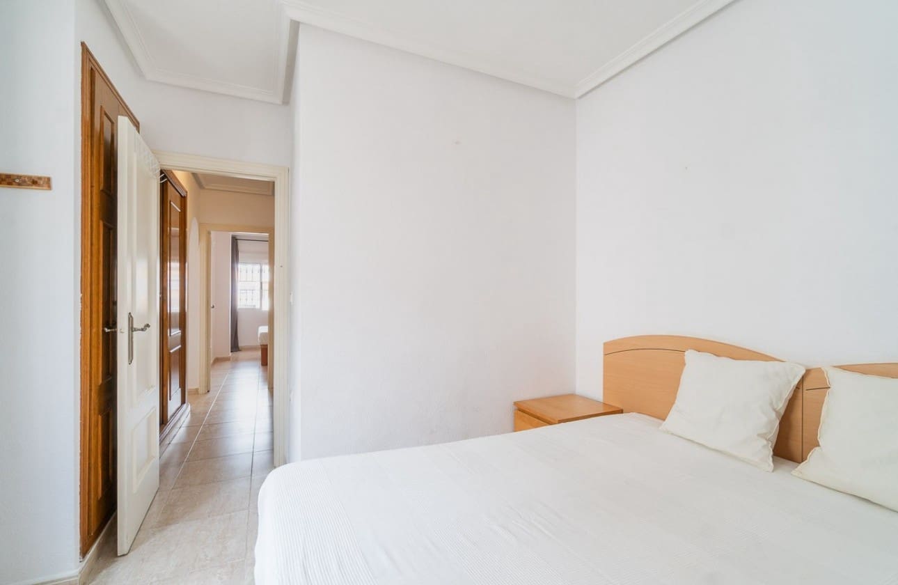 2 Zimmer Apartment zu verkaufen in Orihuela mit Pool - 150.000 € (Ref: 9909017)