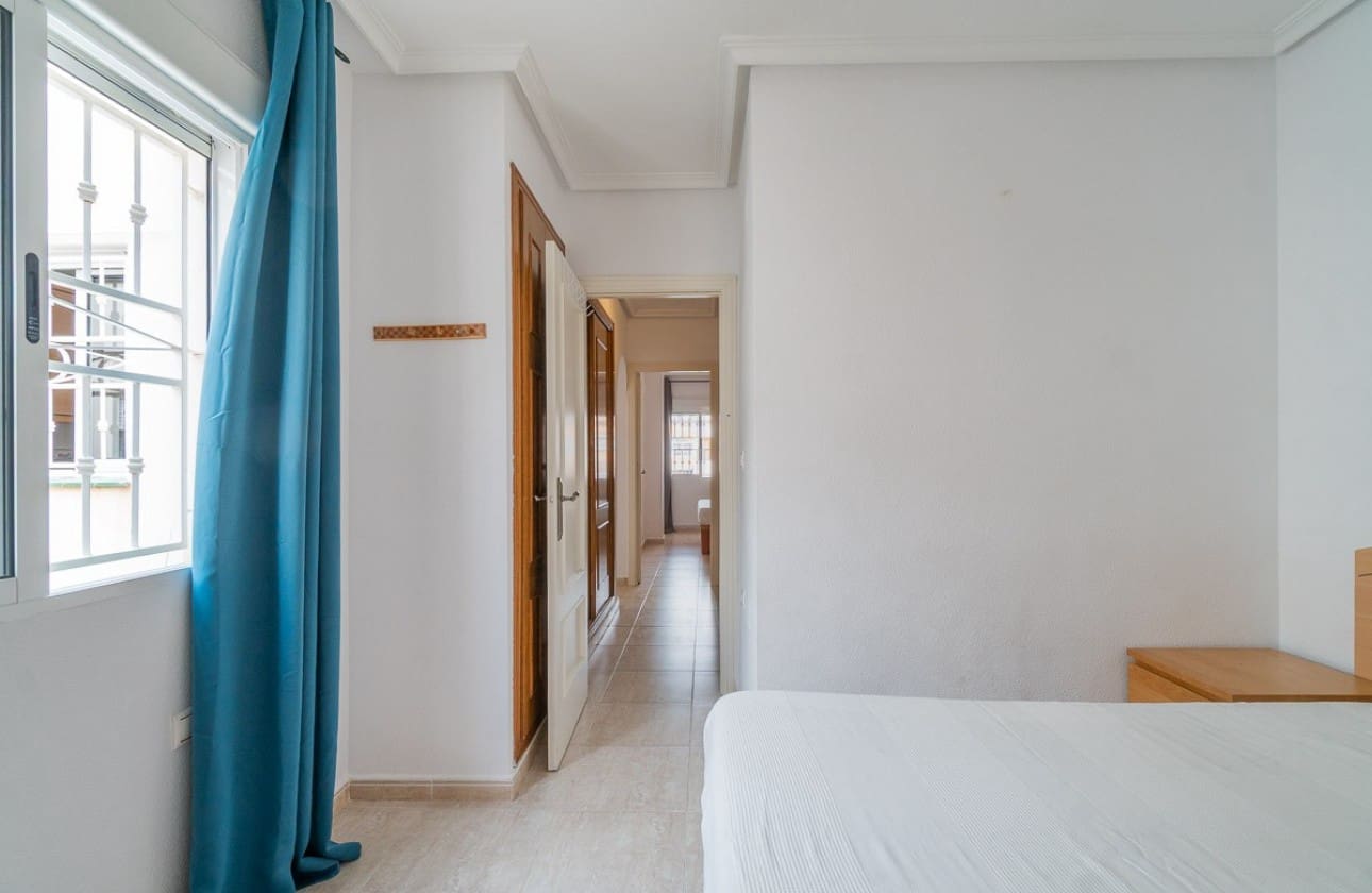 2 Zimmer Apartment zu verkaufen in Orihuela mit Pool - 150.000 € (Ref: 9909017)