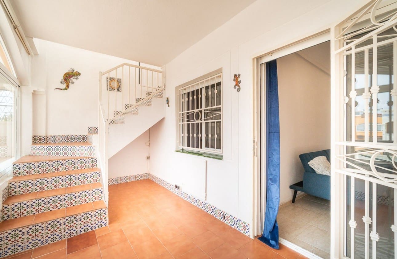 2 Zimmer Apartment zu verkaufen in Orihuela mit Pool - 150.000 € (Ref: 9909017)