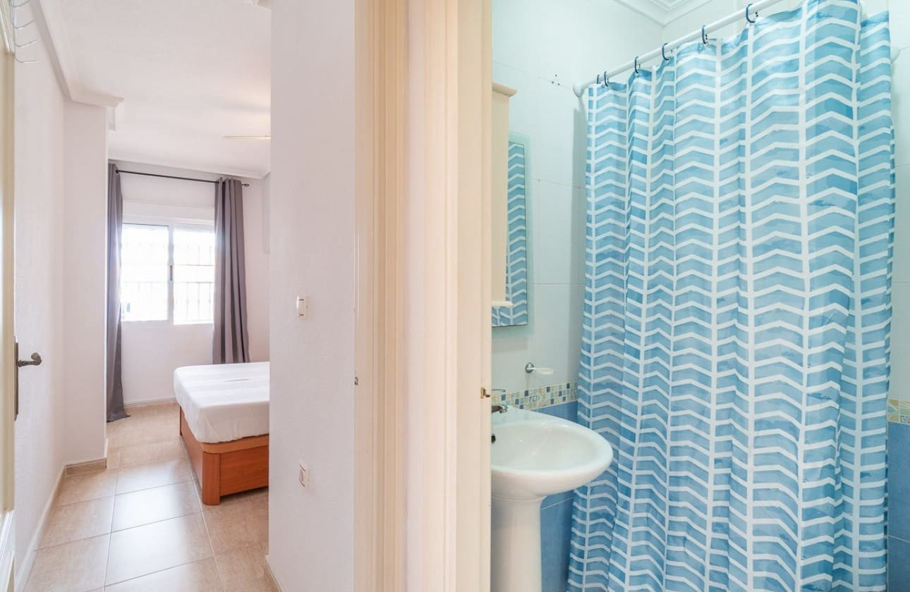 2 Zimmer Apartment zu verkaufen in Orihuela mit Pool - 150.000 € (Ref: 9909017)
