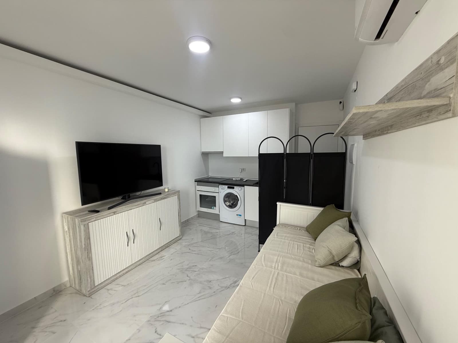 Flat for sale in Ciudad Quesada with pool - € 84,900 (Ref: 9914764)