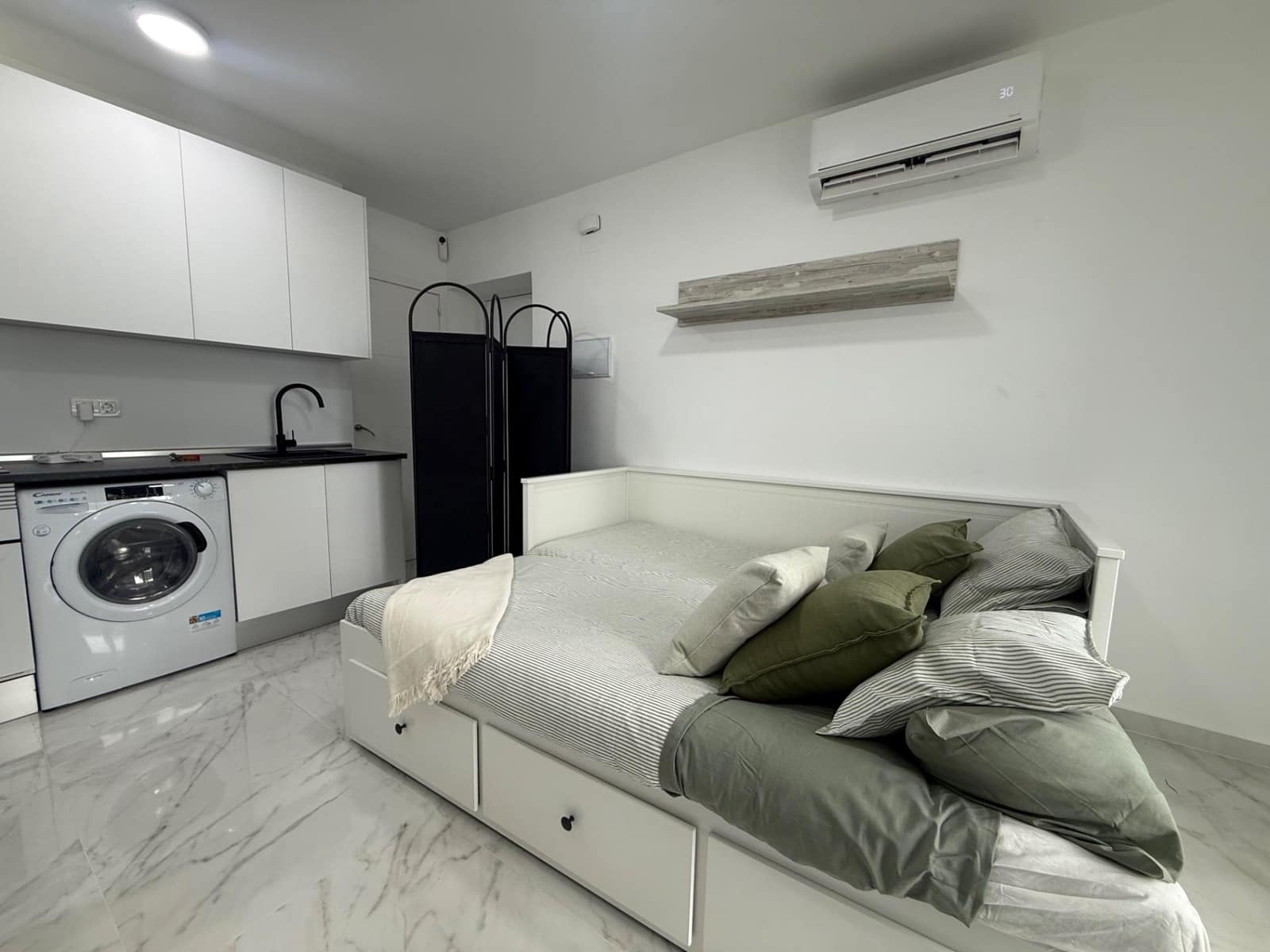 Flat for sale in Ciudad Quesada with pool - € 84,900 (Ref: 9914764)