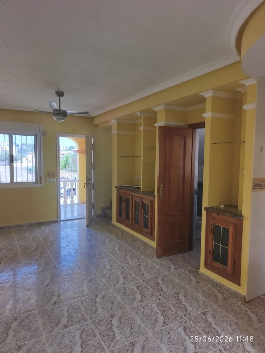 2 Zimmer Apartment zu vermieten in Blue Lagoon mit Pool - 750 € (Ref: 9929973)