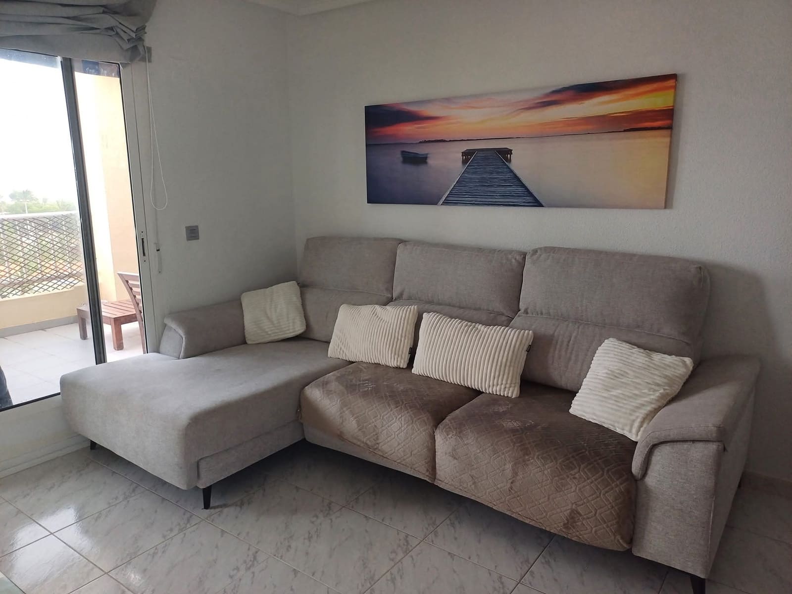Ático de 3 habitaciones en Torrevieja en alquiler con piscina - 800 € (Ref: 9995280)