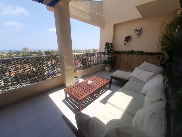3 camera da letto Attico da affittare in Torrevieja con piscina - 800 € (Rif: 9995280)