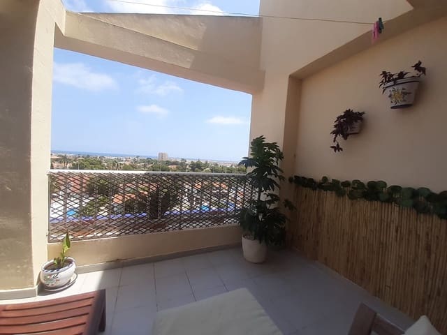3 camera da letto Attico da affittare in Torrevieja con piscina - 800 € (Rif: 9995280)
