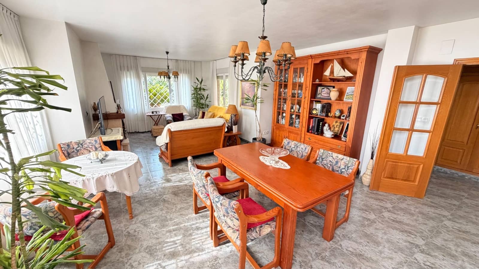 5 sypialnia Willa na sprzedaż w Elche / Elx z basenem garażem - 645 000 € (Ref: 10181750)