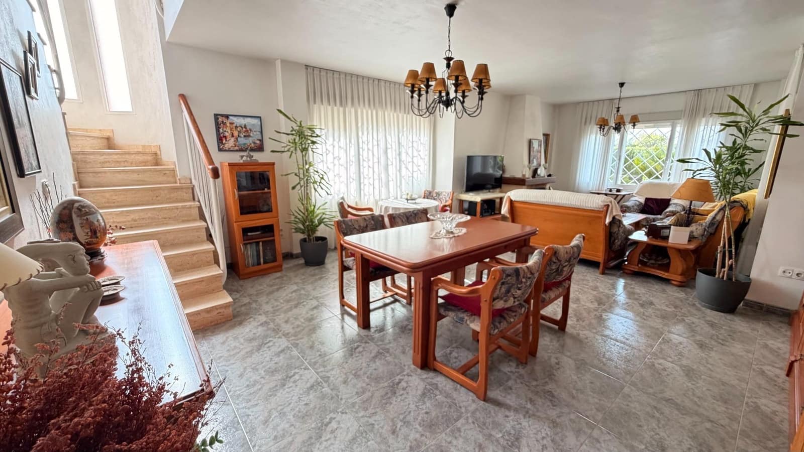 5 sypialnia Willa na sprzedaż w Elche / Elx z basenem garażem - 645 000 € (Ref: 10181750)