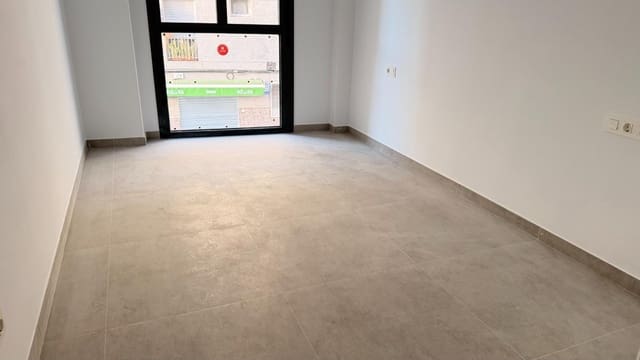3 makuuhuone Asunto myytävänä paikassa Elche / Elx - 190 000 € (Ref: 10181751)
