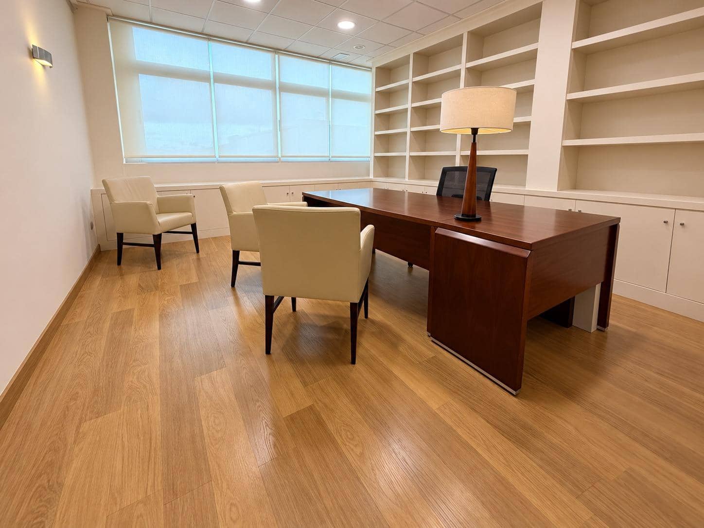 Commercial for sale in Elche / Elx - € 300,000 (Ref: 10181758)