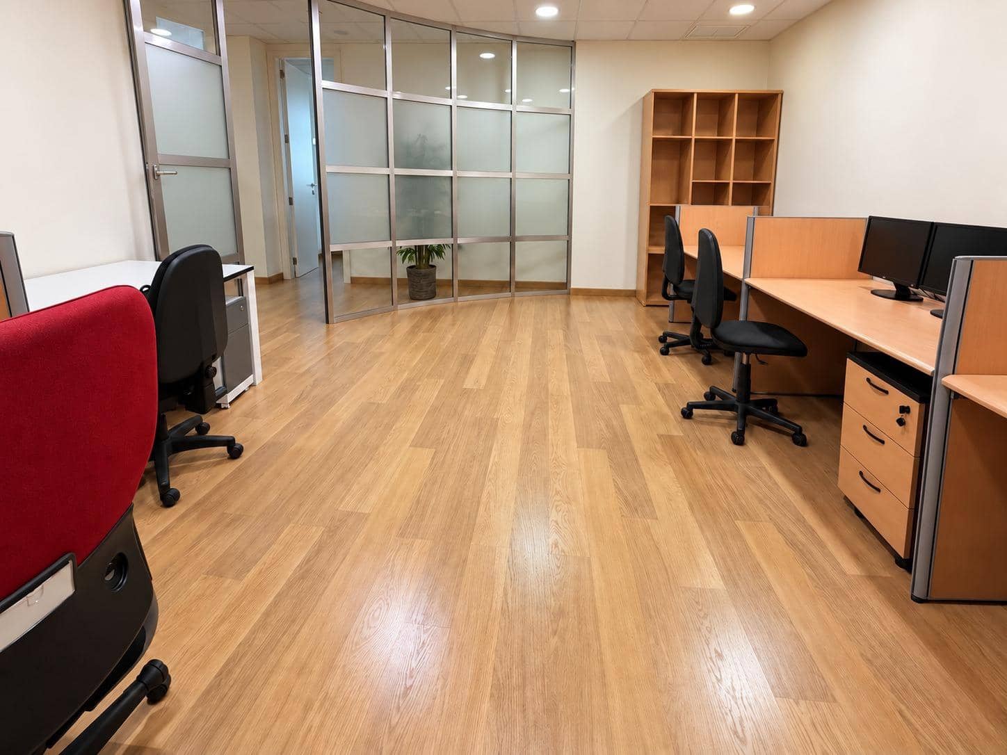Commercial for sale in Elche / Elx - € 300,000 (Ref: 10181758)
